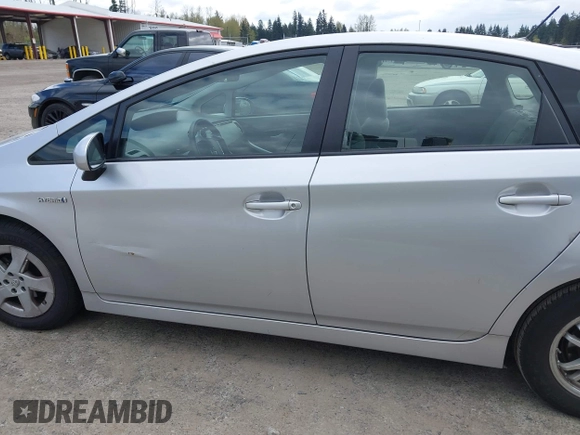 2011 Toyota Prius I z VIN JTDKN3DU1B1442386, wystawiony jako IAAI lot #42024874 z przebiegiem 194 210 mil mil oraz . Historia ofert i sprzedaży dostępna na DreamBid. Obrazek 14.