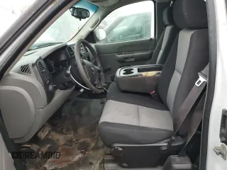 2008 Chevrolet Silverado 1500 LT w/2LT with VIN 1GCEC190X8E122966, listed as a Copart auction lot 79776574 with 396,235 mi miles and Clean Title. Bid and sale history available at carsss.com. Image 7.