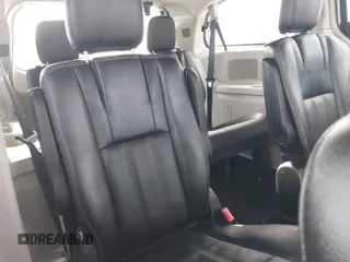 2016 Chrysler Town & Country Touring with VIN 2C4RC1BG0GR173192, listed as a IAAI auction lot 42247573 with 186,187 mi miles and . Bid and sale history available at DreamBid. Image 8.