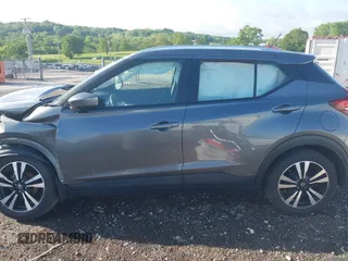 2019 Nissan Kicks SV z VIN 3N1CP5CU0KL550487, wystawiony jako IAAI lot #42130893 z przebiegiem 57 445 mil mil oraz . Historia ofert i sprzedaży dostępna na DreamBid. Obrazek 15.
