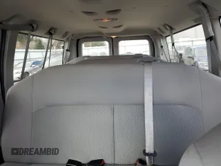 2014 Ford Econoline Passenger XL z VIN 1FBNE3BL1EDA65640, wystawiony jako Copart lot #81327264 z przebiegiem 30 286 mil mil oraz Szkody całkowita. Historia ofert i sprzedaży dostępna na DreamBid. Obrazek 10.