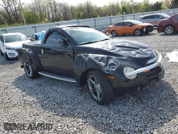 2003 Chevrolet SSR LS z VIN 1GCES14P23B103054, wystawiony jako Copart lot #50783055 z przebiegiem 94 611 mil mil oraz Szkoda całkowita • Salvage title. Historia ofert i sprzedaży dostępna na DreamBid. Obrazek 4.