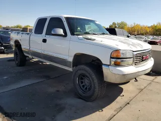 1999 GMC New Sierra 1500 SLE with VIN 2GTEK19T8X1550662, listed as a Copart auction lot 75829934 with 341,510 mi miles and Salvage Title. Bid and sale history available at carsss.com. Image 4.