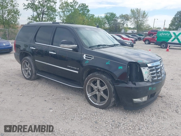 2007 Cadillac Escalade z VIN 1GYFK63847R144188, wystawiony jako IAAI lot #42244242 z przebiegiem 261 035 mil mil oraz . Historia ofert i sprzedaży dostępna na DreamBid. Obrazek 1.