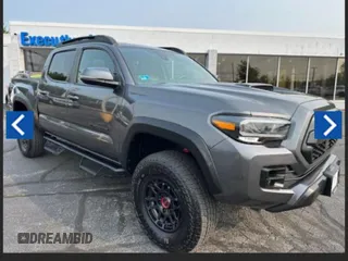 2022 Toyota Tacoma SR z VIN 3TYCZ5AN5NT0642XX, wystawiony jako Copart lot #61901225 z przebiegiem 44 883 mil mil oraz Czysty tytuł • Clean title. Historia ofert i sprzedaży dostępna na DreamBid. Obrazek 1.