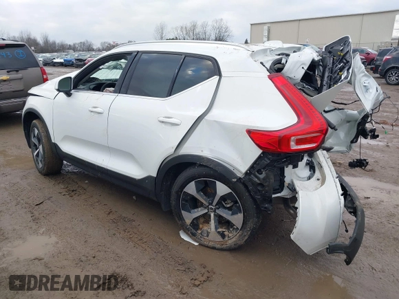 2024 Volvo XC40 Plus Bright Theme with VIN YV4L12UE5R2339783, listed as a IAAI auction lot 41054542 with 18,874 mi miles. Bid and sale history available at carsss.com. Image 3.