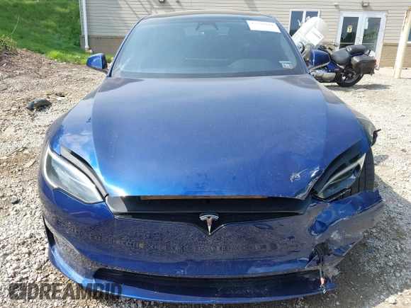 2022 Tesla Model S with VIN 5YJSA1E55NF486443, listed as a IAAI auction lot 42720110 with Not provided miles and . Bid and sale history available at DreamBid. Image 13.