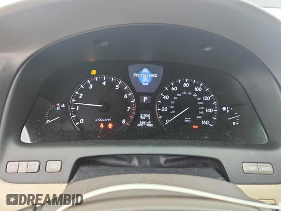 2011 Lexus LS 460 z VIN JTHCL5EF9B5012473, wystawiony jako Copart lot #62384625 z przebiegiem 166 149 mil mil oraz Czysty tytuł • Clean title. Historia ofert i sprzedaży dostępna na DreamBid. Obrazek 9.