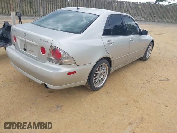 2001 Lexus IS 300/350 z VIN JTHBD182010019964, wystawiony jako IAAI lot #42353494 z przebiegiem 200 294 mil mil oraz . Historia ofert i sprzedaży dostępna na DreamBid. Obrazek 4.