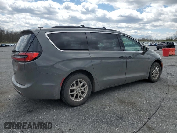 2022 Chrysler Pacifica Touring L with VIN 2C4RC1BG7NR154314, listed as a Copart auction lot 53502335 with 77,511 mi miles and Salvage Title. Bid and sale history available at DreamBid. Image 3.