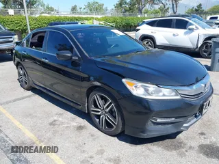 2016 Honda Accord Sport z VIN 1HGCR2F57GA025825, wystawiony jako IAAI lot #42228262 z przebiegiem 120 517 mil mil oraz . Historia ofert i sprzedaży dostępna na DreamBid. Obrazek 1.