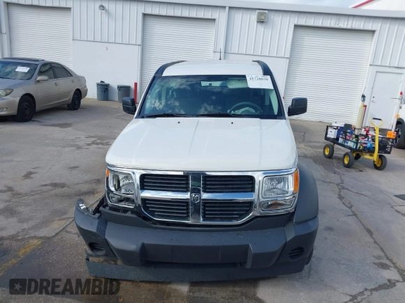 2008 Dodge Nitro SXT z VIN 1D8GT28K98W113494, wystawiony jako IAAI lot #41728030 z przebiegiem 31 397 mil mil oraz . Historia ofert i sprzedaży dostępna na DreamBid. Obrazek 12.
