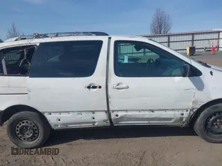 2001 Toyota Sienna LE with VIN 4T3ZF13C51U382556, listed as a IAAI auction lot 41744836 with 226,221 mi miles. Bid and sale history available at carsss.com. Image 12.