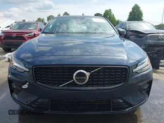 2024 Volvo S60 Plus Dark Theme с VIN 7JRL12FL9RG294057, выставлен на аукционе IAAI как лот 42231808 с пробегом 10 415 миль миль и . История ставок и продаж доступна на DreamBid. Изображение 13.