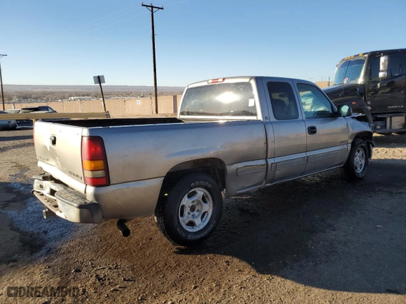 1999 Chevrolet Silverado 1500 LS with VIN 2GCEC19T5X1201987, listed as a Copart auction lot 43392405 with 332,753 mi miles and Salvage Title. Bid and sale history available at carsss.com. Image 3.
