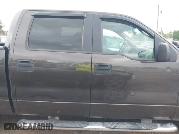 2006 Ford F-150 XLT with VIN 1FTRW12W96FA87318, listed as a IAAI auction lot 41936492 with 221,709 mi miles. Bid and sale history available at carsss.com. Image 13.