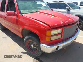 1998 GMC Suburban with VIN 3GKEC16R0WG507627, listed as a IAAI auction lot 42473984 with 200,064 mi miles and . Bid and sale history available at DreamBid. Image 6.
