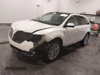 2011 Lincoln MKX with VIN 2LMDJ8JK8BBJ34012, listed as a IAAI auction lot 41524792 with 142,670 mi miles. Bid and sale history available at carsss.com. Image 18.