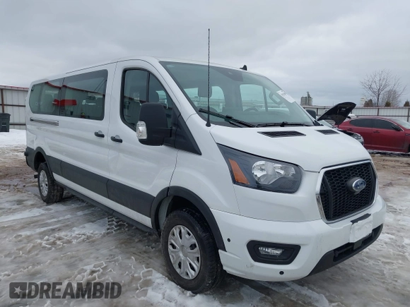 2024 Ford Transit Passenger XL z VIN 1FBAX2Y82RKA81076, wystawiony jako IAAI lot #41632808 z przebiegiem 12 438 mil mil oraz . Historia ofert i sprzedaży dostępna na DreamBid. Obrazek 1.