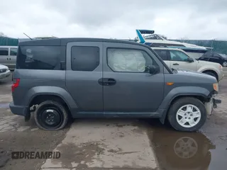 2011 Honda Element LX with VIN 5J6YH1H30BL001287, listed as a IAAI auction lot 42000725 with 207,016 mi miles and . Bid and sale history available at DreamBid. Image 14.