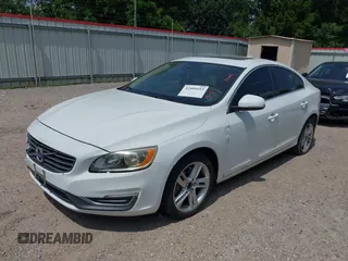 2014 Volvo S60 T5 z VIN YV1612FSXE2277644, wystawiony jako IAAI lot #42405453 z przebiegiem Nie podano mil oraz . Historia ofert i sprzedaży dostępna na DreamBid. Obrazek 2.