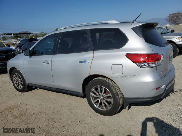 2016 Nissan Pathfinder S with VIN 5N1AR2MN7GC603981, listed as a Copart auction lot 50437925 with 40095 miles and Salvage Title. Bid and sale history available at carsss.com. Image 2.