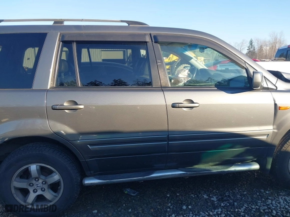 2008 Honda Pilot EX-L with VIN 5FNYF18738B026307, listed as a IAAI auction lot 41435086 with 197,695 mi miles. Bid and sale history available at carsss.com. Image 13.