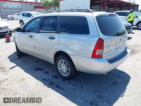 2006 Ford Focus SE with VIN 1FAHP36N86W165566, listed as a IAAI auction lot 42049681 with 116,061 mi miles and . Bid and sale history available at carsss.com. Image 3.