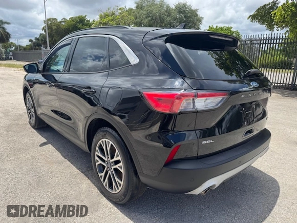2020 Ford Escape SEL with VIN 1FMCU0H61LUB07822, listed as a Copart auction lot 62612175 with 65,721 mi miles and Salvage title. Bid and sale history available at DreamBid. Image 2.