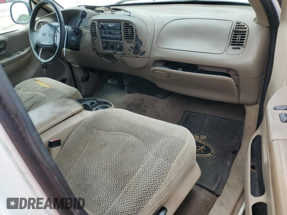 2000 Ford F-150 XL with VIN 1FTRX17L4YNA81687, listed as a Copart auction lot 46996675 with 0 mi miles and Salvage Title. Bid and sale history available at carsss.com. Image 8.