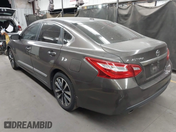 2016 Nissan Altima S with VIN 1N4AL3APXGC114353, listed as a IAAI auction lot 42057688 with 84,562 mi miles and . Bid and sale history available at carsss.com. Image 3.