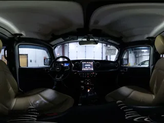 2018 Jeep Wrangler Unlimited Sahara z VIN 1C4HJXEG3JW117990, wystawiony jako IAAI lot #42290861 z przebiegiem 86 907 mil mil oraz . Historia ofert i sprzedaży dostępna na DreamBid. Obrazek 18.
