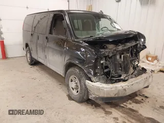 2020 Chevrolet Express Passenger z VIN 1GAWGFFG2L1156920, wystawiony jako IAAI lot #41416051 z przebiegiem 112 856 mil mil oraz . Historia ofert i sprzedaży dostępna na DreamBid. Obrazek 1.