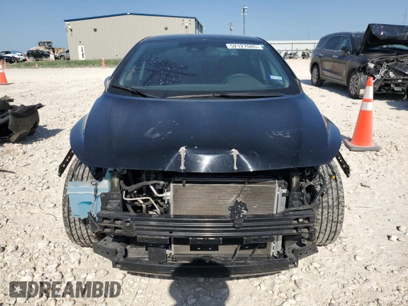 2022 Nissan Versa SV z VIN 3N1CN8EV9NL826750, wystawiony jako Copart lot #52127085 z przebiegiem 86 513 mil mil oraz Szkoda całkowita • Salvage title. Historia ofert i sprzedaży dostępna na DreamBid. Obrazek 5.