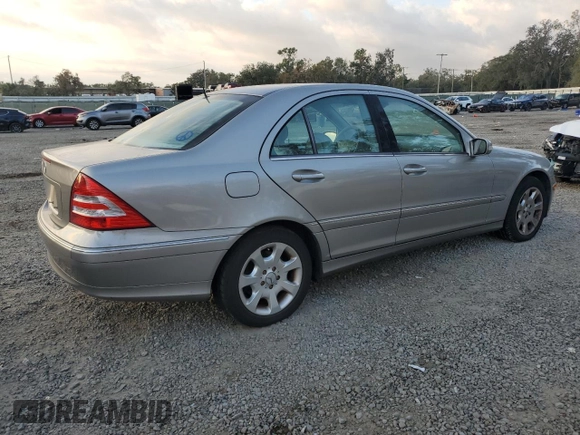 2005 Mercedes-Benz C 320 with VIN WDBRF64J55F636329, listed as a Copart auction lot 84630214 with 100,930 mi miles and Clean Title. Bid and sale history available at DreamBid. Image 3.