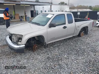 2004 Chevrolet Colorado LS ZQ8 z VIN 1GCCS196248117901, wystawiony jako IAAI lot #41752746 z przebiegiem Nie podano mil oraz . Historia ofert i sprzedaży dostępna na DreamBid. Obrazek 2.