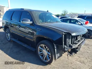 2012 Cadillac Escalade Premium z VIN 1GYS4CEF4CR201082, wystawiony jako IAAI lot #42296268 z przebiegiem 180 791 mil mil oraz . Historia ofert i sprzedaży dostępna na DreamBid. Obrazek 1.