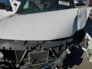 2005 GMC Sierra 1500 with VIN 1GDHC23215F894447, listed as a Copart auction lot 85680264 with 270,936 mi miles and Salvage Title. Bid and sale history available at DreamBid. Image 11.