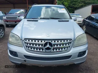2006 Mercedes-Benz M 500 с VIN 4JGBB75EX6A072306, выставлен на аукционе IAAI как лот 42495998 с пробегом 174 781 миль миль и . История ставок и продаж доступна на DreamBid. Изображение 6.