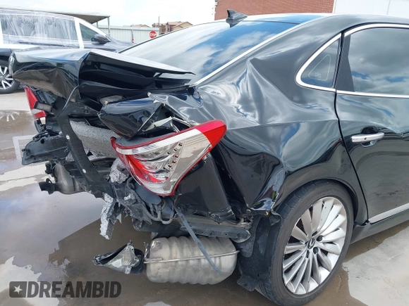 2016 Hyundai Equus Signature with VIN KMHGH4JHXGU101564, listed as a IAAI auction lot 42210676 with 117,052 mi miles and . Bid and sale history available at DreamBid. Image 20.