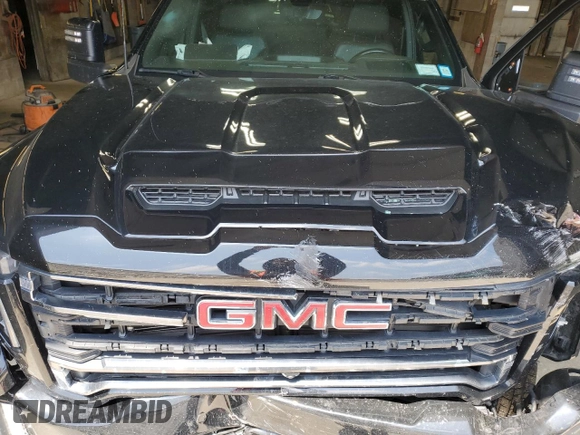 2020 GMC Sierra 2500HD AT4 z VIN 1GT49PEY7LF135671, wystawiony jako Copart lot #55740405 z przebiegiem 80 382 mil mil oraz Szkoda całkowita • Salvage title. Historia ofert i sprzedaży dostępna na DreamBid. Obrazek 11.