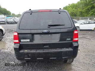 2010 Ford Escape XLT с VIN 1FMCU9DG7AKD41569, выставлен на аукционе IAAI как лот 42452292 с пробегом 126 978 миль миль и . История ставок и продаж доступна на DreamBid. Изображение 17.