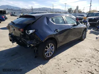 2022 Mazda Mazda3 Hatchback 2.5 S with VIN JM1BPAJL6N1505707, listed as a Copart auction lot 67391702 with 9,578 mi miles. Bid and sale history available at carsss.com. Image 4.