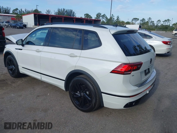 2023 Volkswagen Tiguan SE R-Line Black с VIN 3VVCB7AX0PM092375, выставлен на аукционе IAAI как лот 42176568 с пробегом 25 037 миль миль и . История ставок и продаж доступна на DreamBid. Изображение 3.
