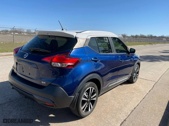 2019 Nissan Kicks S with VIN 3N1CP5CU5KL498631, listed as a Copart auction lot 48992105 with 97,170 mi miles and Clean Title. Bid and sale history available at carsss.com. Image 4.