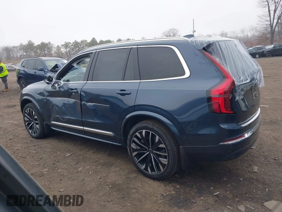 2025 Volvo XC90 with VIN YV4062PG4S1370195, listed as a IAAI auction lot 41912433 with 31 mi miles and . Bid and sale history available at DreamBid. Image 14.