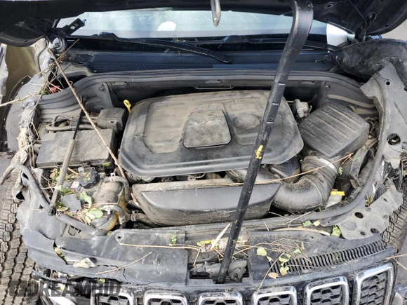 2019 Jeep Grand Cherokee Altitude with VIN 1C4RJFAG5KC591141, listed as a Copart auction lot 56885105 with 88,000 mi miles and Salvage title. Bid and sale history available at DreamBid. Image 12.