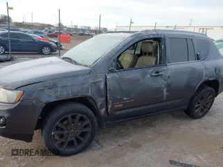 2016 Jeep Compass Sport z VIN 1C4NJDBB7GD731066, wystawiony jako IAAI lot #41242546 z przebiegiem 118 275 mil mil oraz . Historia ofert i sprzedaży dostępna na DreamBid. Obrazek 6.