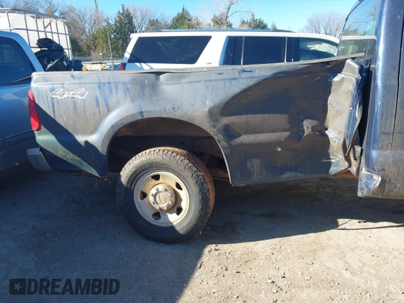 2008 Ford Super Duty F-250 SRW XL with VIN 1FTSX21548EE40960, listed as a IAAI auction lot 41203594 with 184,736 mi miles. Bid and sale history available at carsss.com. Image 6.