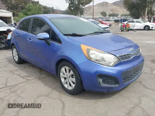 2013 Kia Rio SX z VIN KNADN5A30D6303191, wystawiony jako IAAI lot #42808889 z przebiegiem 166 041 mil mil oraz . Historia ofert i sprzedaży dostępna na DreamBid. Obrazek 1.